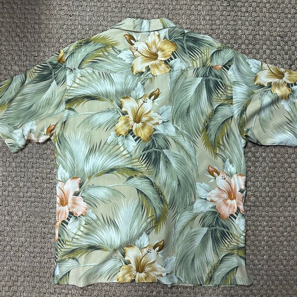 TOMMY BAHAMA HAWAIIAN SHIRT - Picture 4 of 6